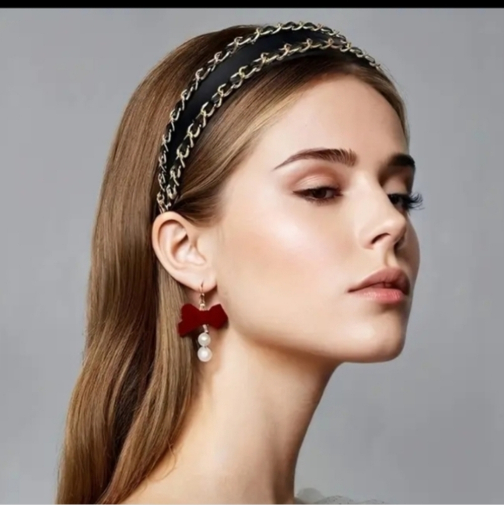 Elegant Black and Gold Headband